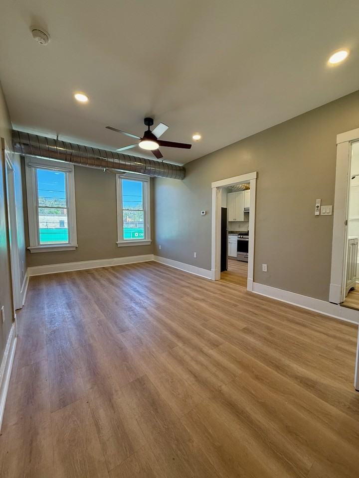 906 Penn AvenueUnit B #B - Photo 3 of 32