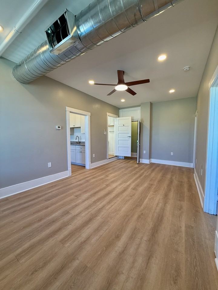 906 Penn AvenueUnit B #B - Photo 4 of 32