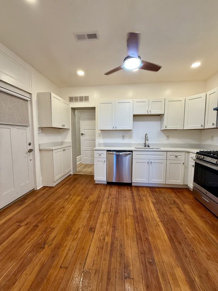 906 Penn AvenueUnit C #C - Photo 5 of 27