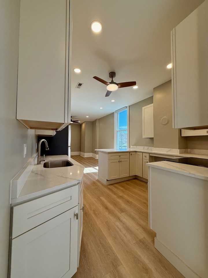 906 Penn AvenueUnit D #D - Photo 7 of 36