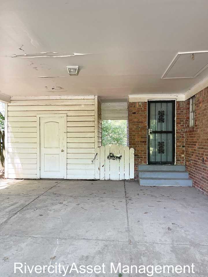 1848 Baldwin Ave #1 - Photo 2 of 9