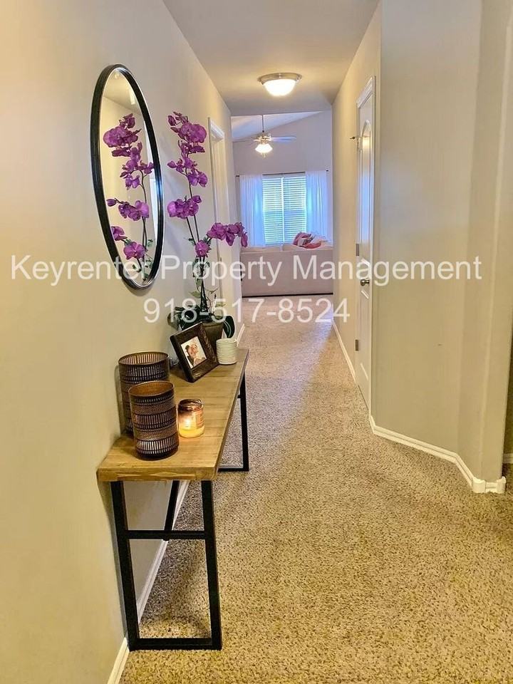 11108 N 146th East Ave - Photo 4 of 15
