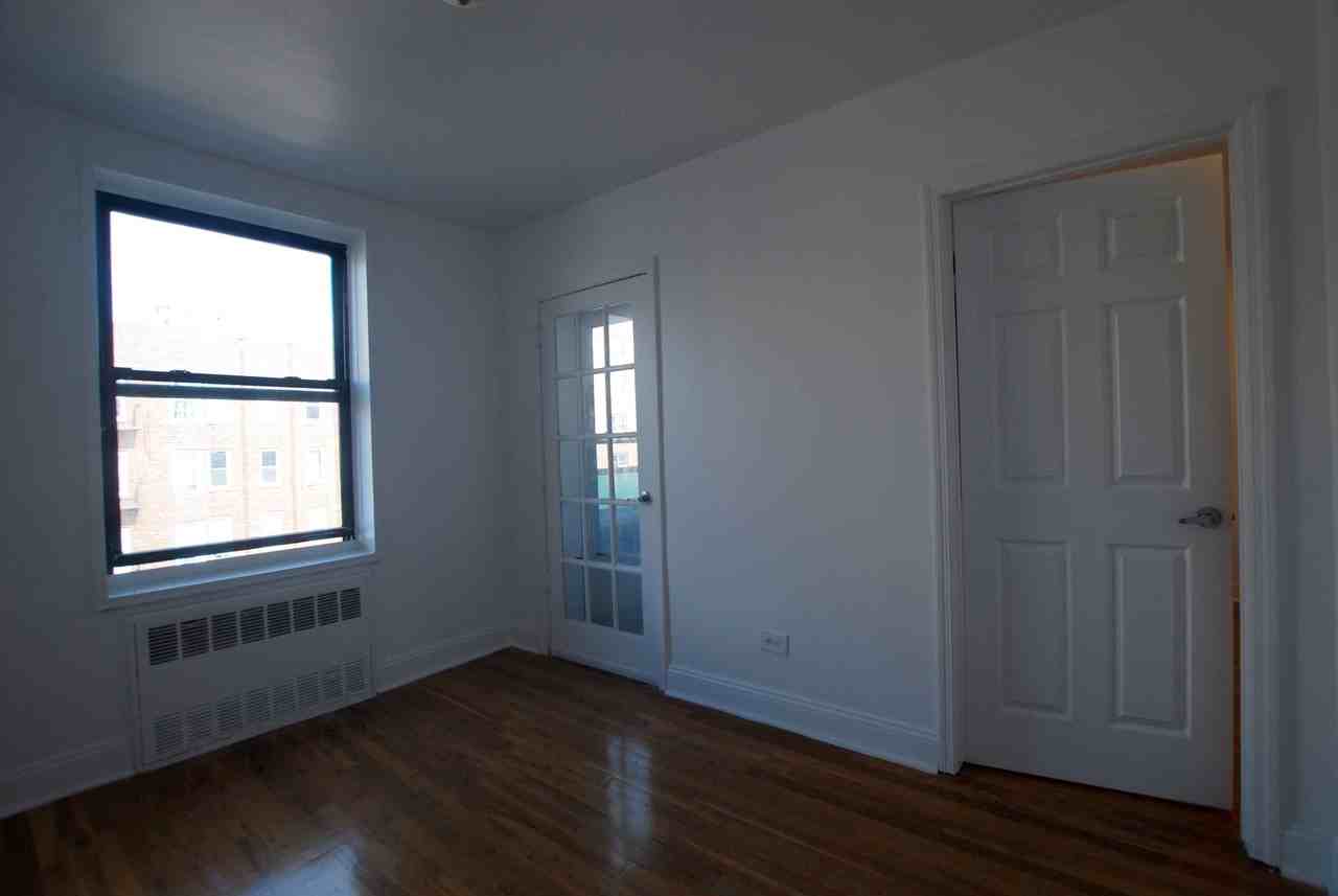 320 East 18th Street #5 - Photo 3 of 17