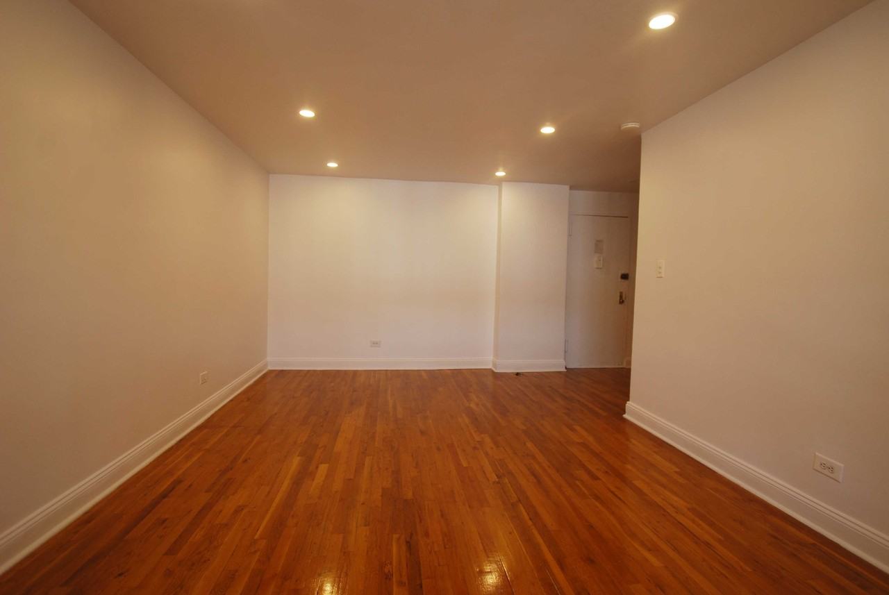 320 East 18th Street #5 - Photo 6 of 17