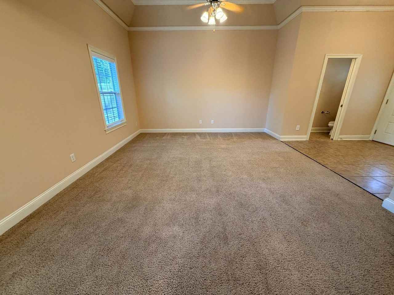 4901 Liberty Cir - Photo 6 of 33