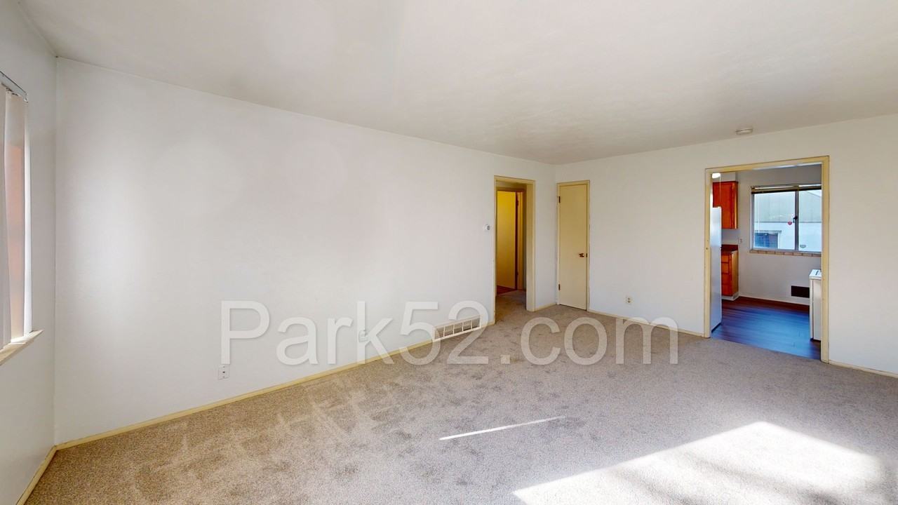 602 N Huson St #04 - Photo 2 of 12