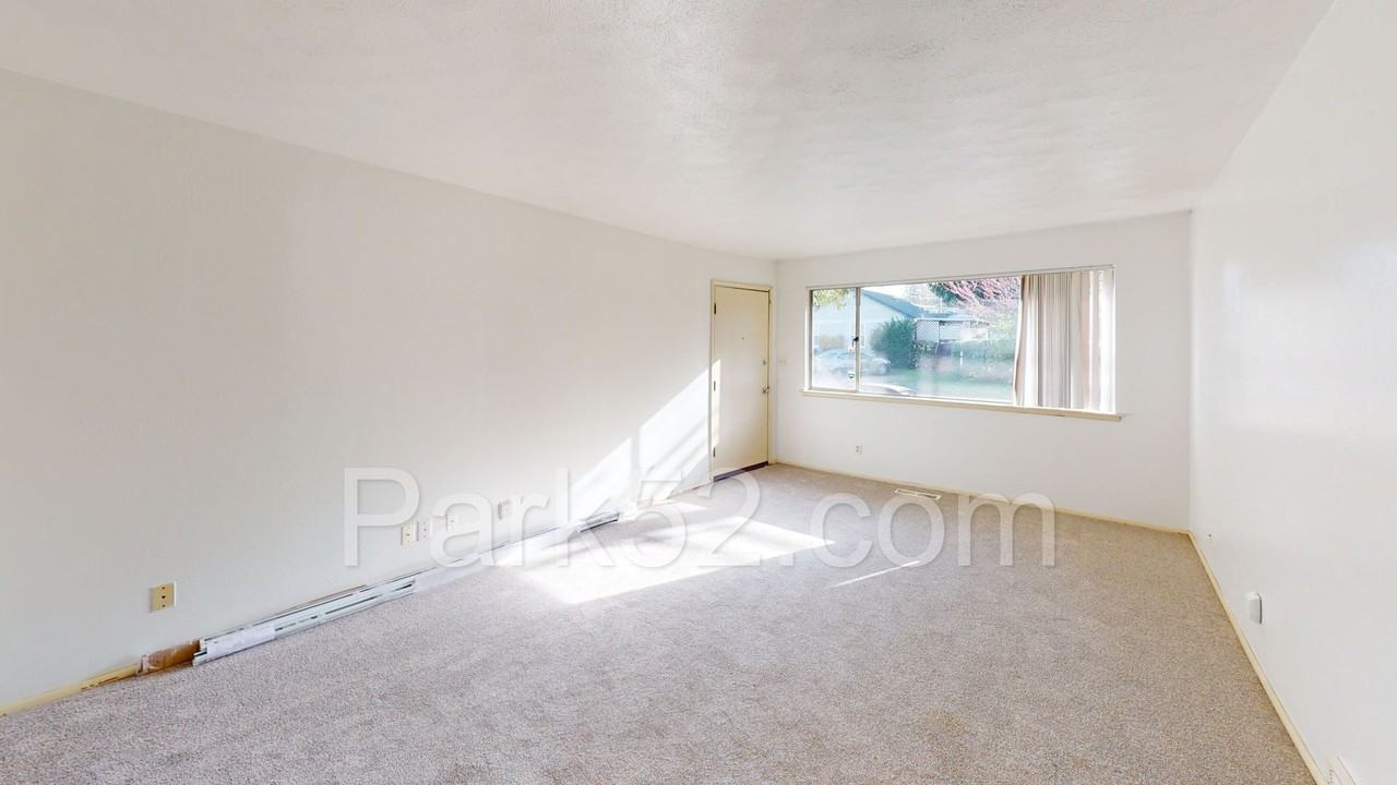 602 N Huson St #04 - Photo 5 of 12