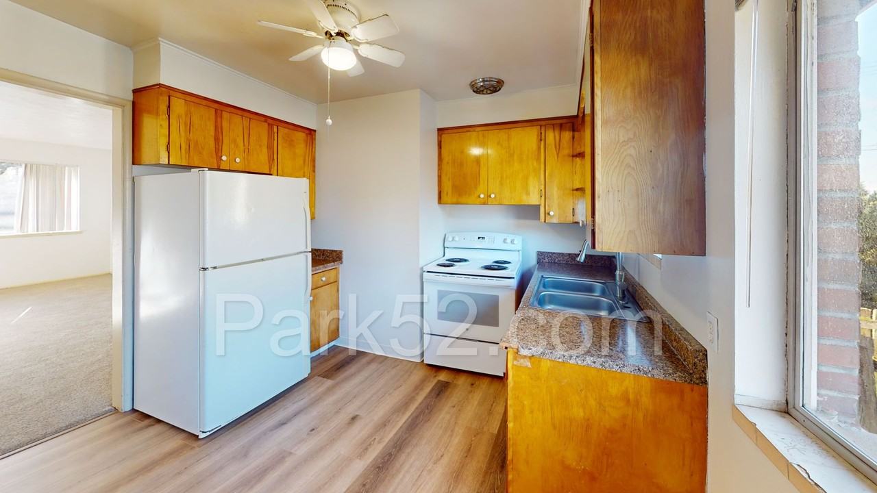 602 N Huson St #04 - Photo 6 of 12
