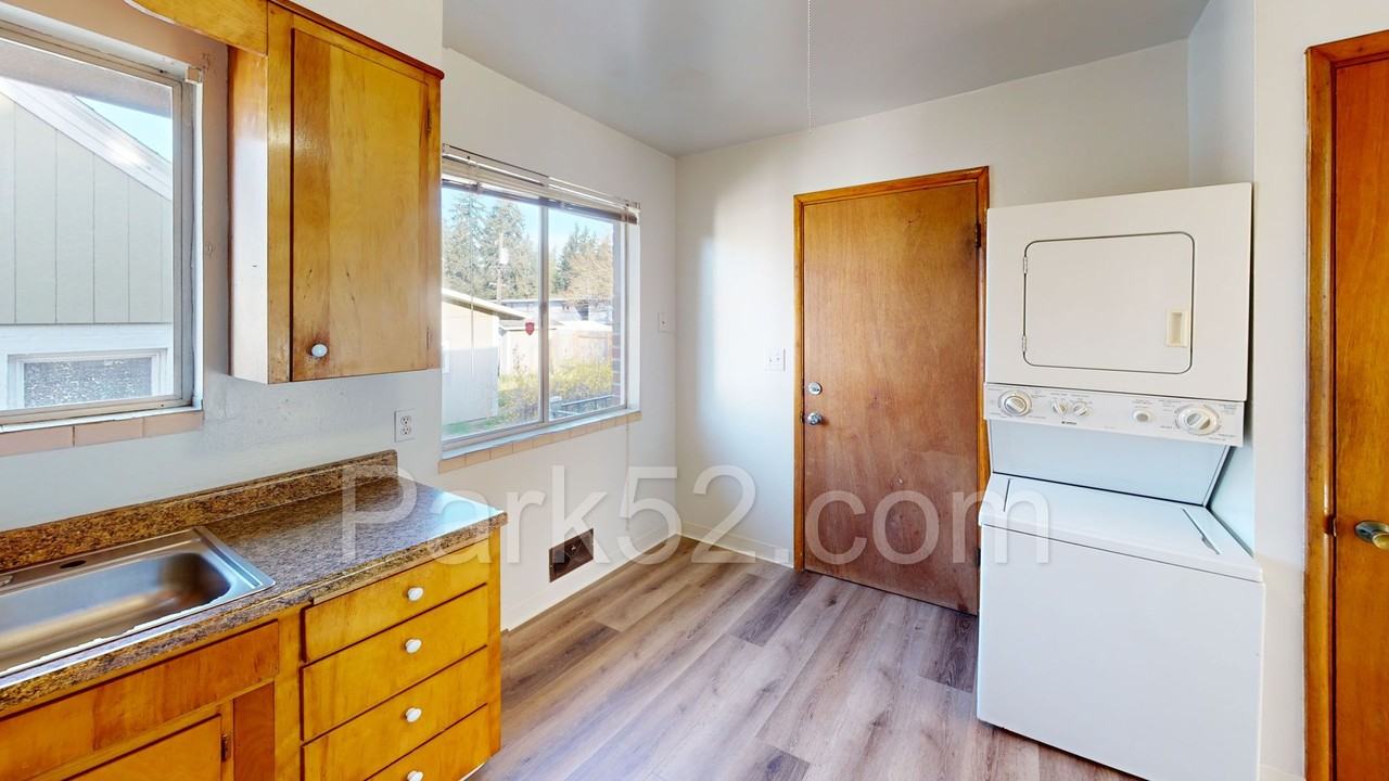 602 N Huson St #04 - Photo 7 of 12
