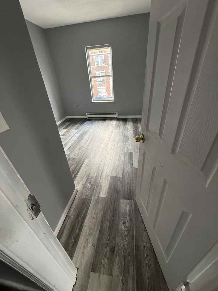 1080 Broad Street ##B4 - Photo 6 of 11