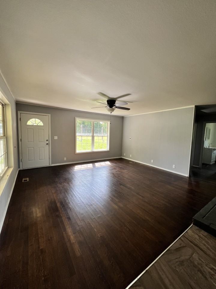 1305 N College Ave #1 - Photo 2 of 20