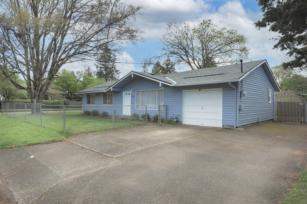 2641 Se 168th Ave #1 - Photo 2 of 29