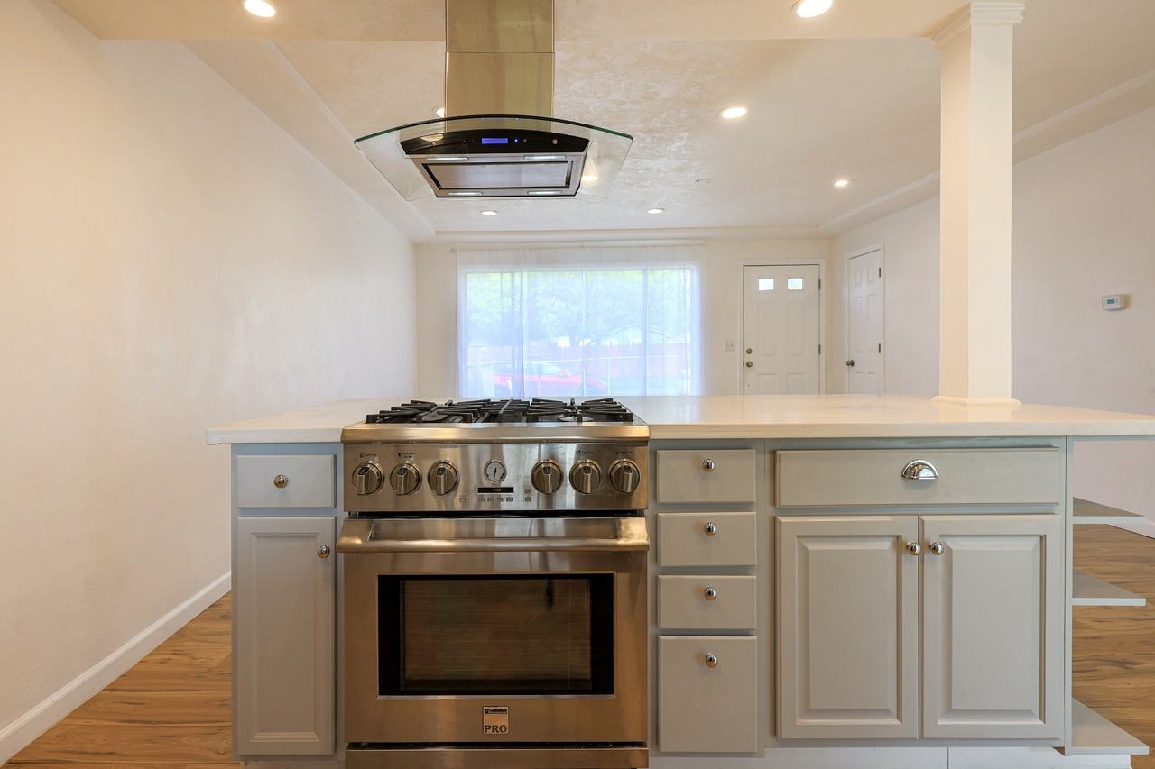 2641 Se 168th Ave #1 - Photo 5 of 29