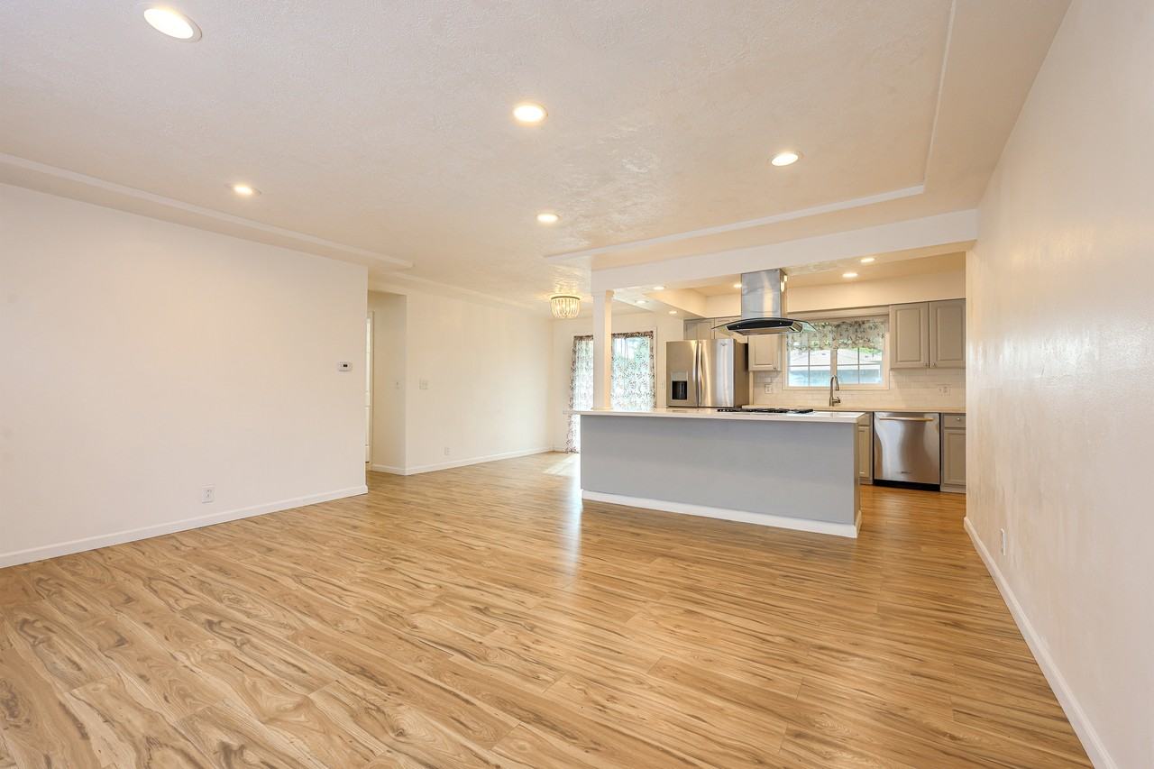 2641 Se 168th Ave #1 - Photo 7 of 29