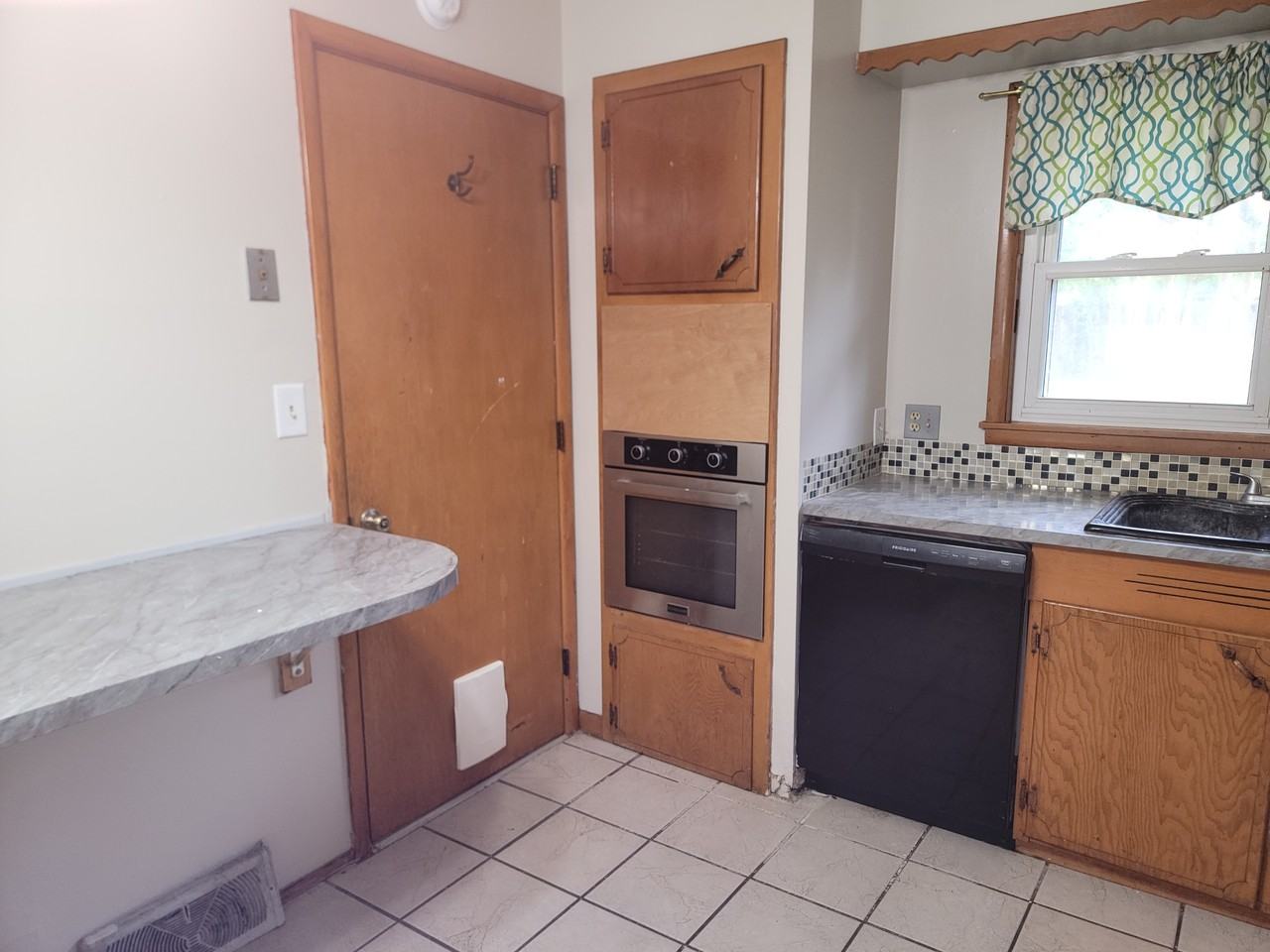 1314 Suggett Ave #1 - Photo 5 of 9