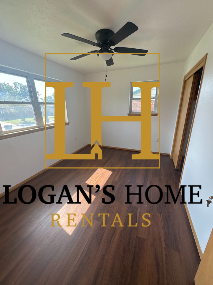 2318 Nw 43rd St #1 - Photo 3 of 9