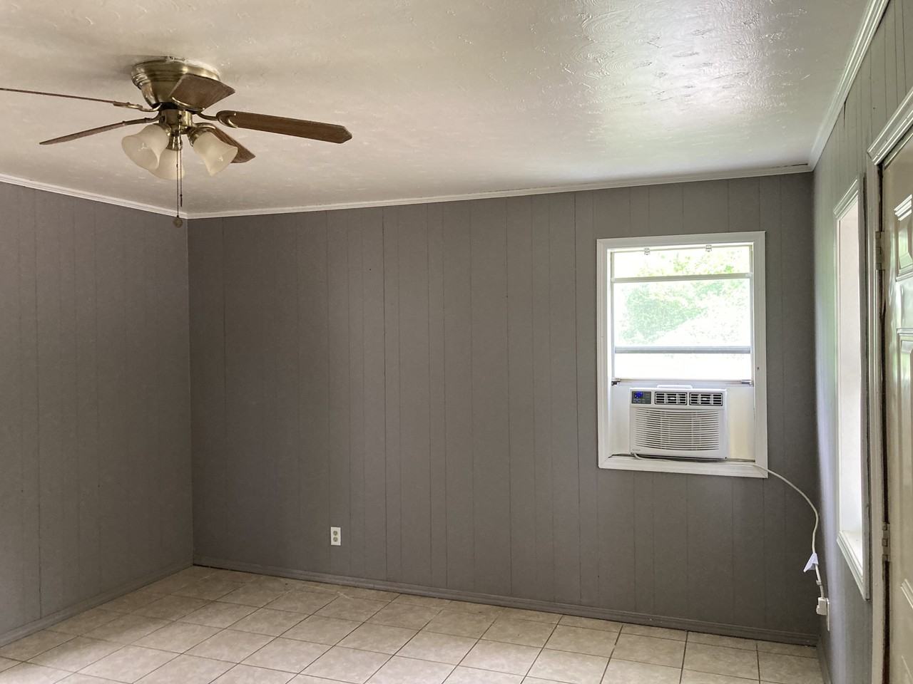 107 N 16th St #1 - Photo 5 of 26