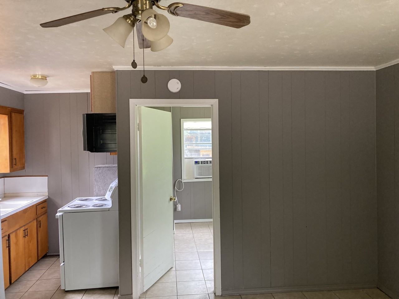 107 N 16th St #1 - Photo 7 of 26