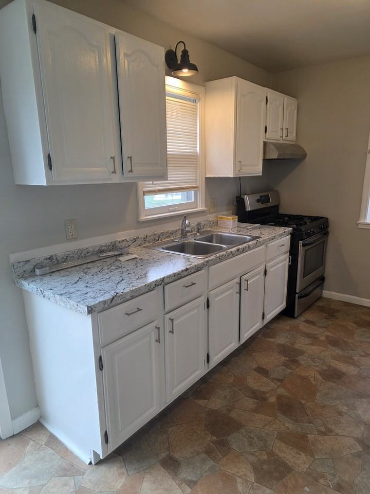 3439 Cleveland St Ne - Photo 4 of 18