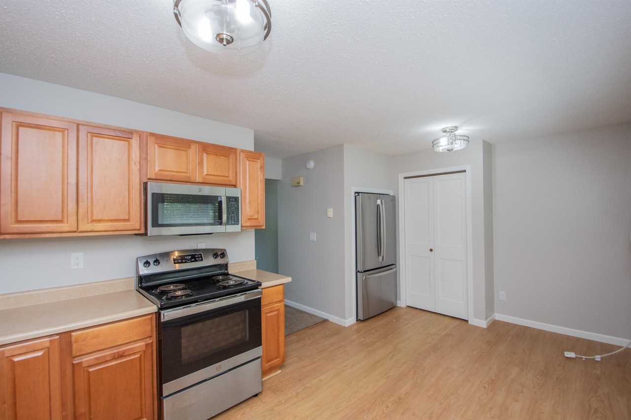 909 12th St N #2 - Photo 5 of 17