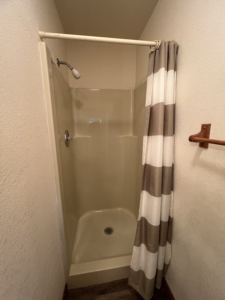 201 West Geyser StreetApt A #1 - Photo 7 of 31