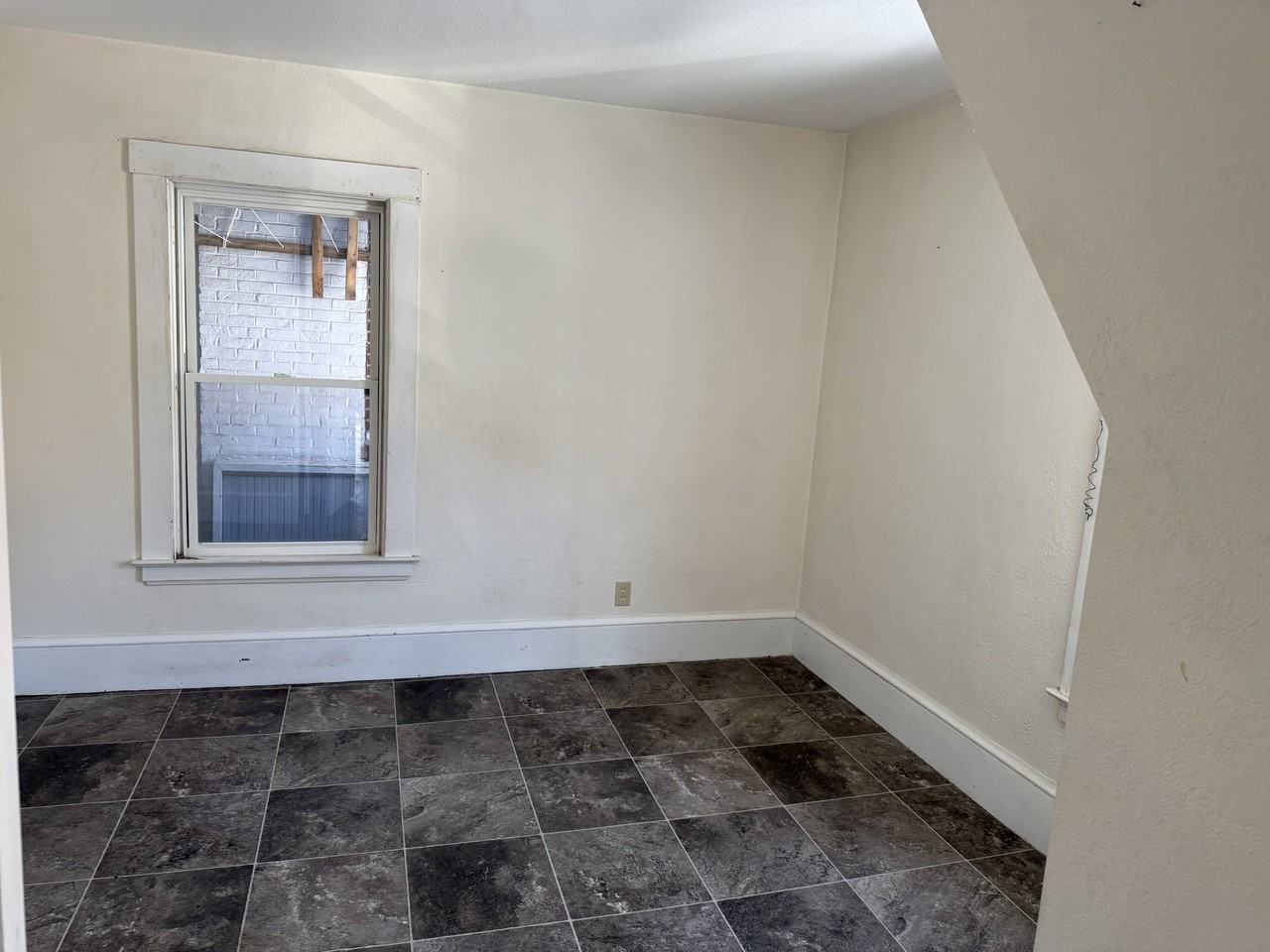 163 Oak St #2 - Photo 4 of 6