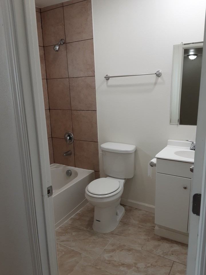 144 Brookridge Dr #1 - Photo 7 of 13