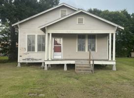 featured image of 135 Castille St #1