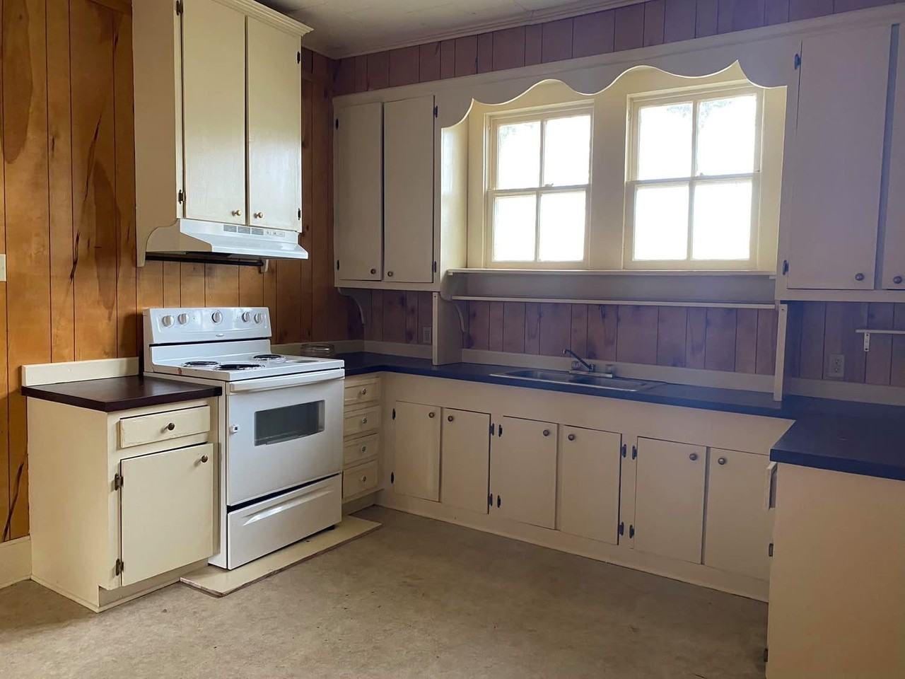 135 Castille St #1 - Photo 6 of 11