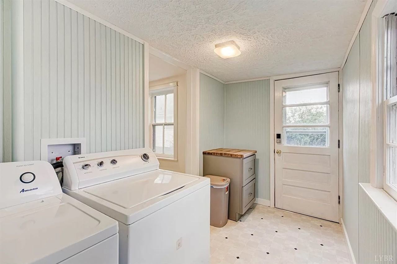 403 Grove St #1 - Photo 2 of 11