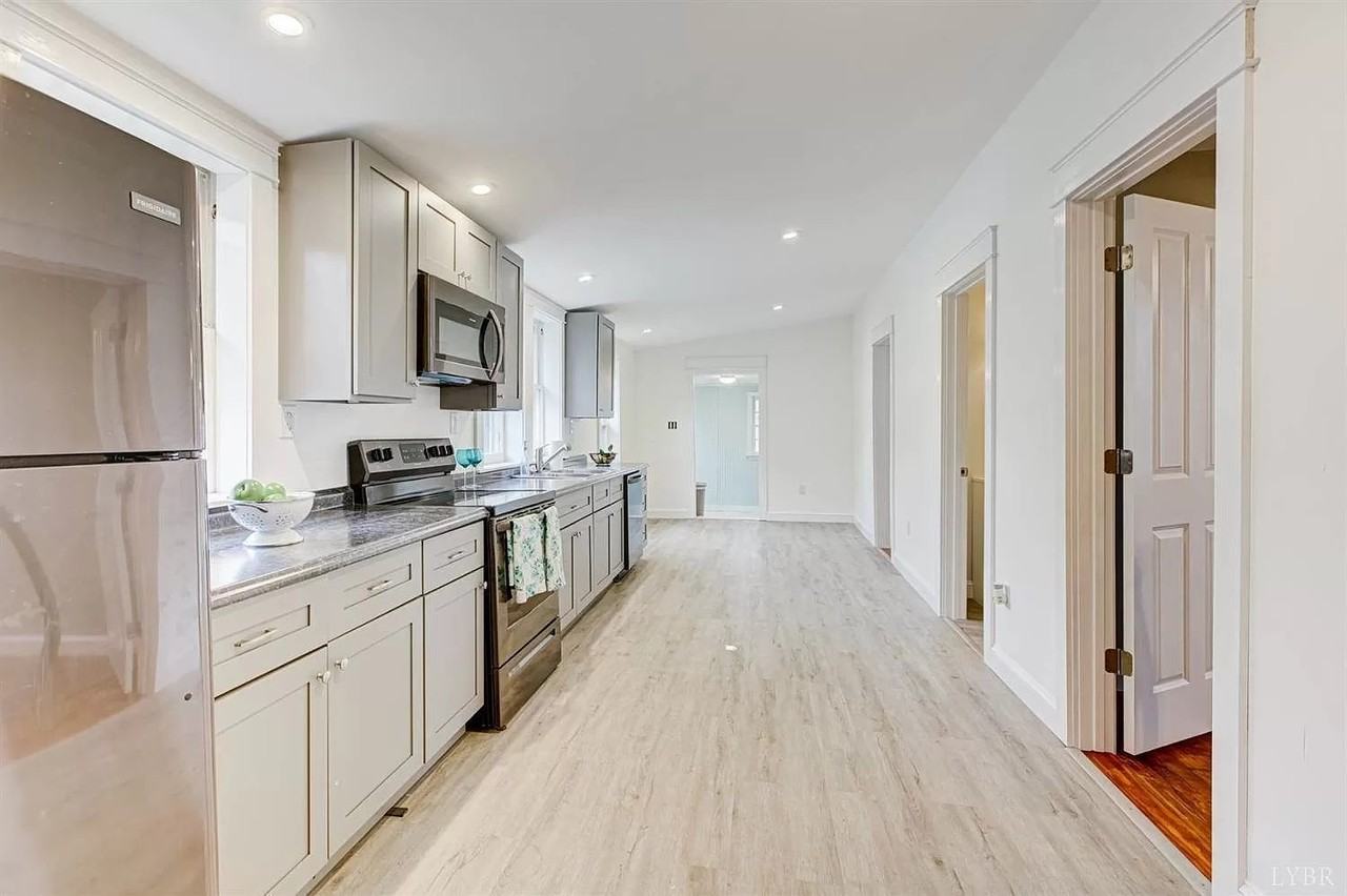 403 Grove St #1 - Photo 7 of 11