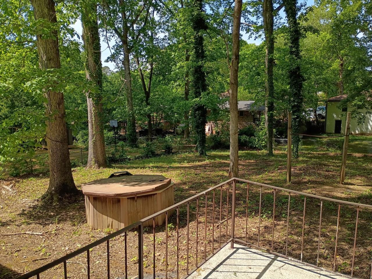 2480 Woodland Dr Nw #1 - Photo 2 of 17