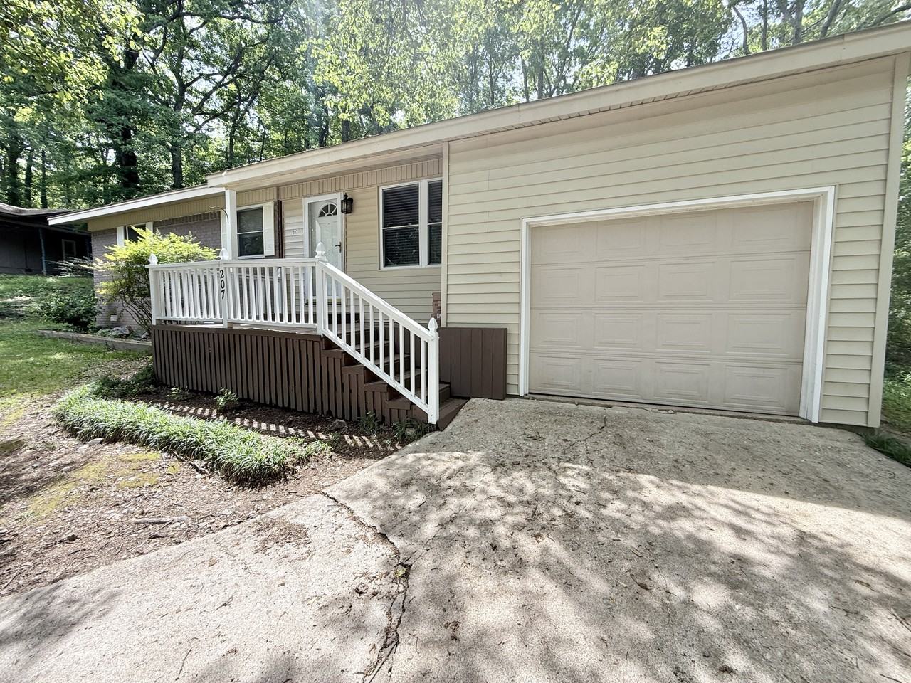 207 Casalinda Cir #1 - Photo 3 of 31