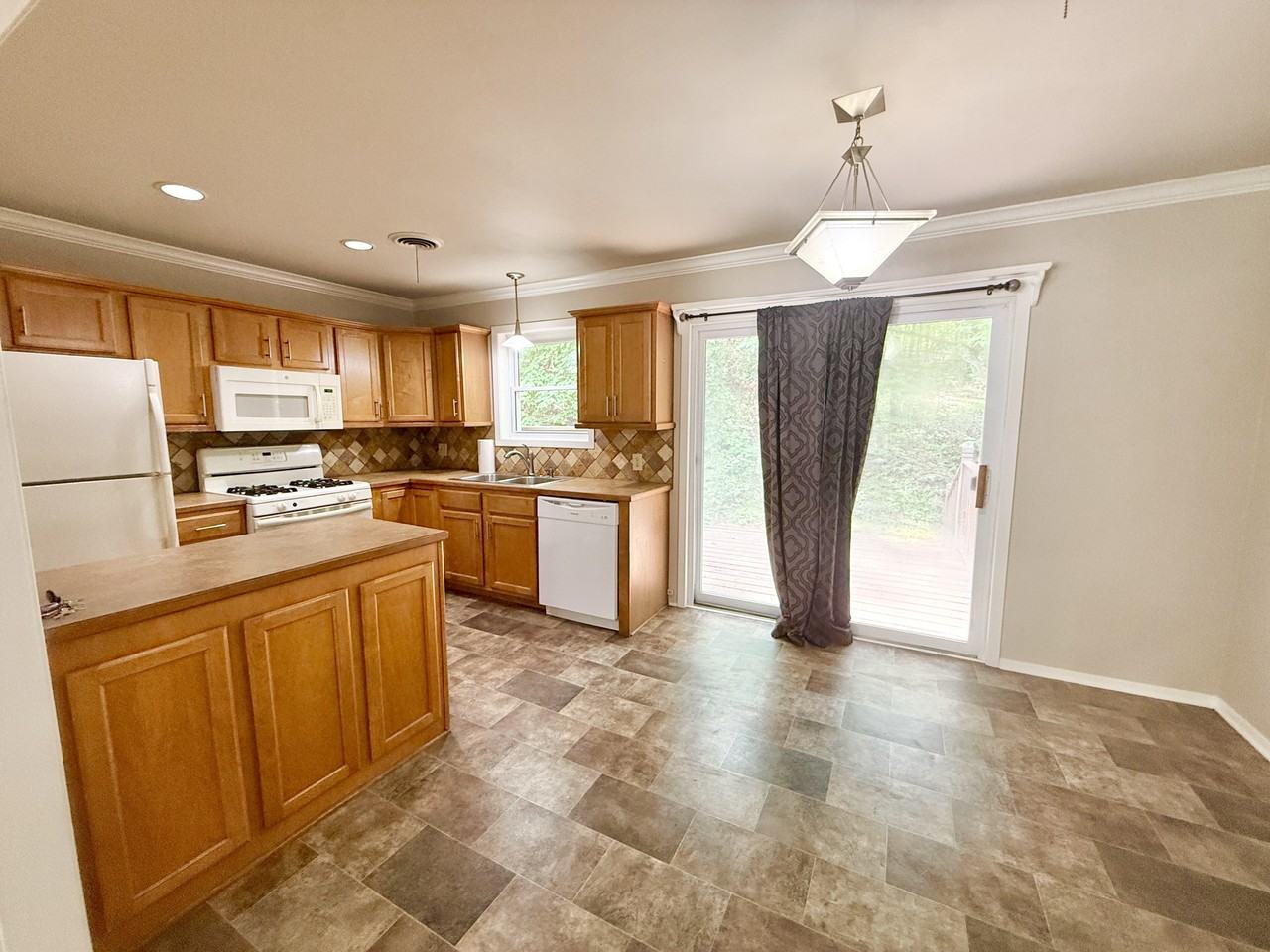 207 Casalinda Cir #1 - Photo 6 of 31