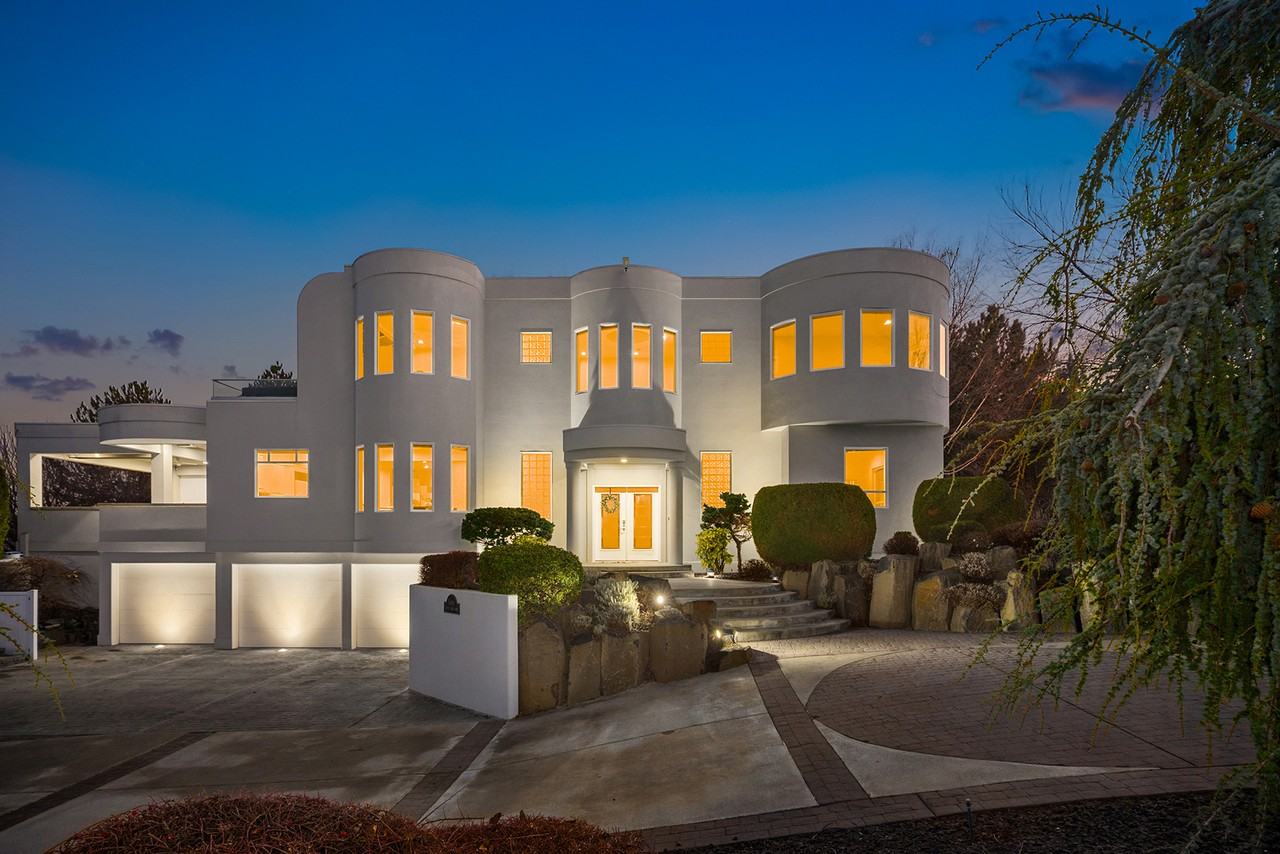 1146 Country Ridge Dr #1 - Photo 4 of 49