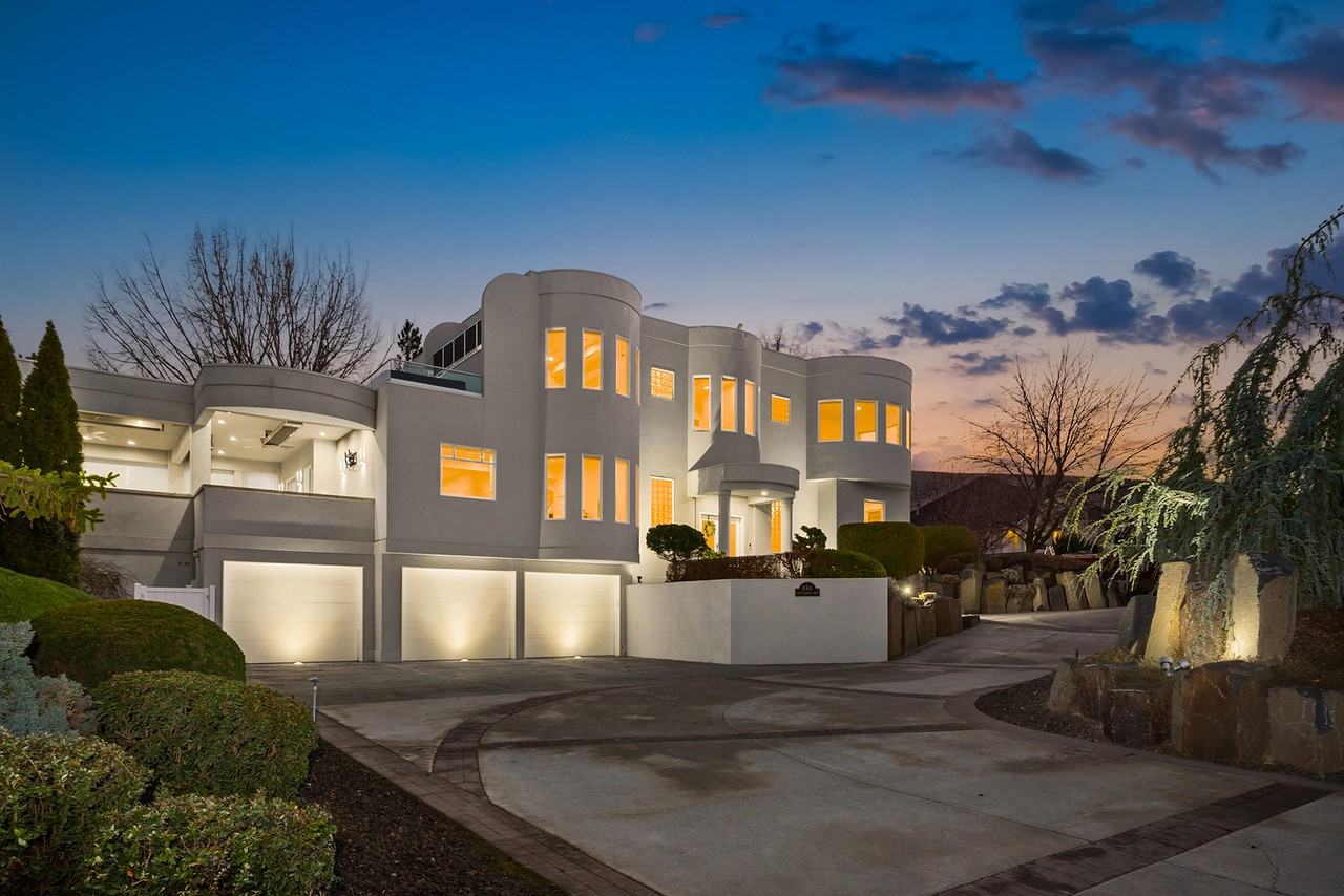 1146 Country Ridge Dr #1 - Photo 5 of 49