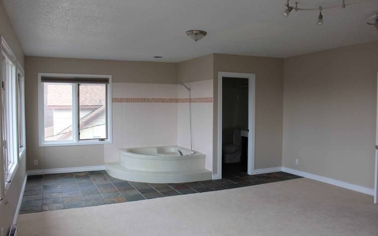 307 11th St E #MAIN - Photo 5 of 11