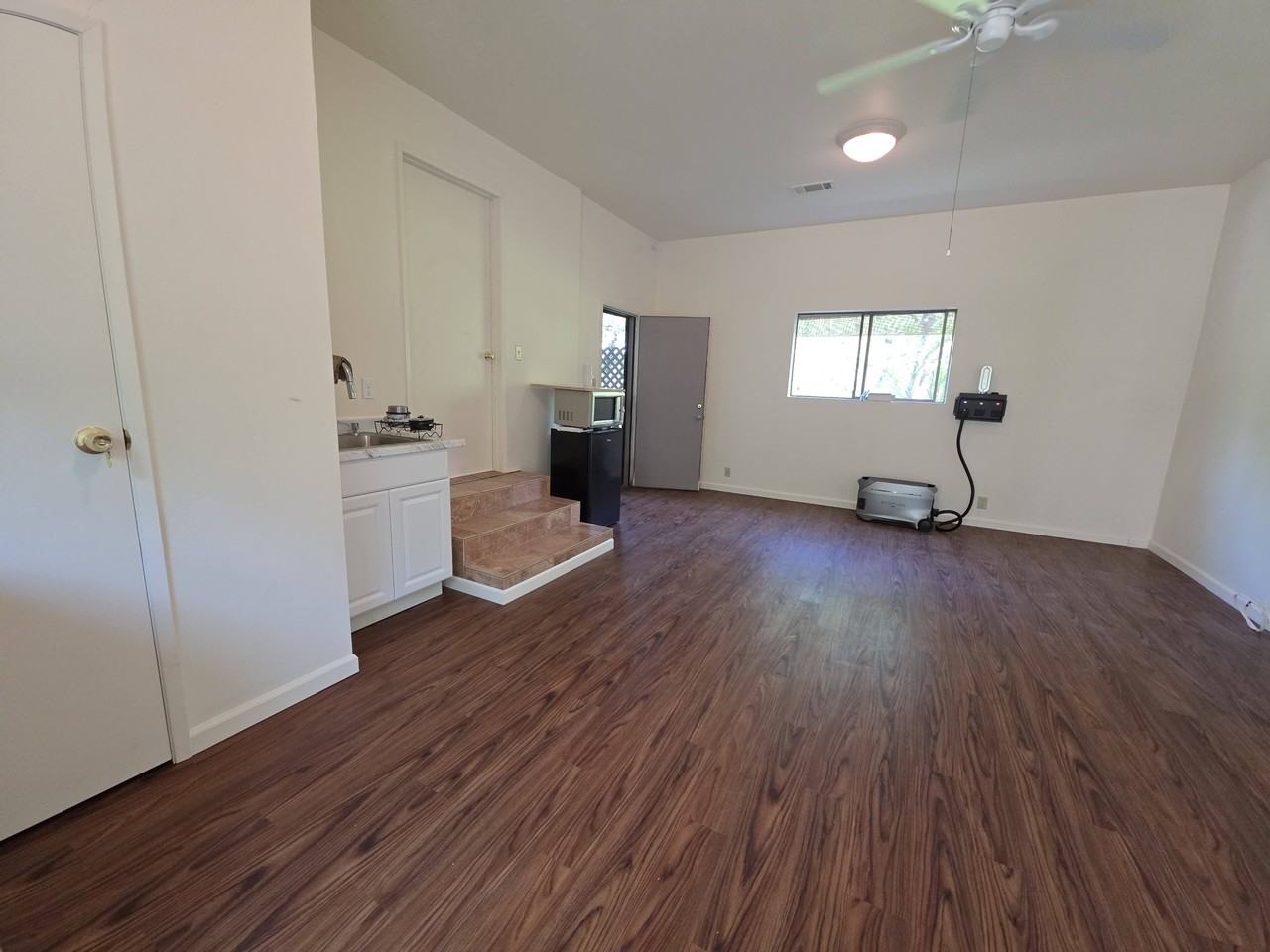 Shangrila Dr #1 - Photo 5 of 12