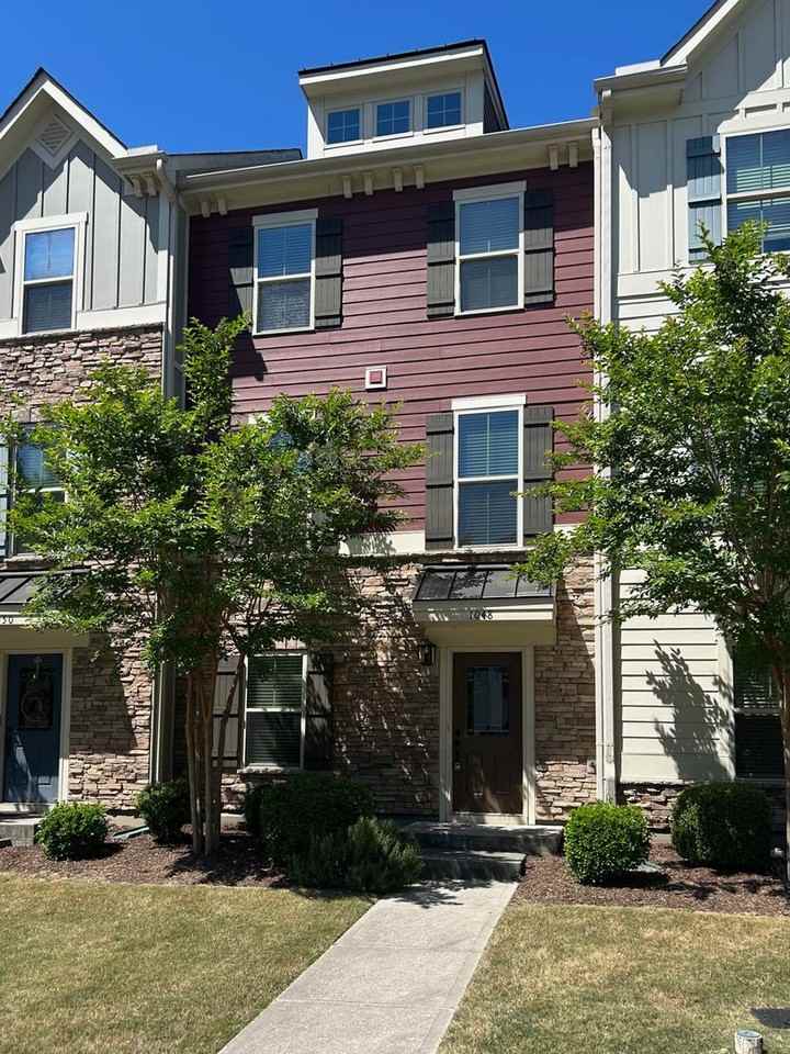 1048 Brownsmith Dr