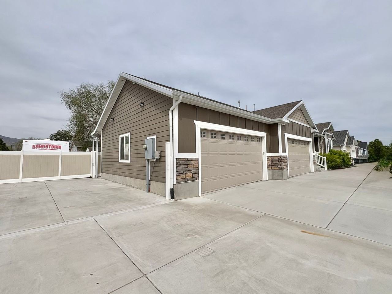 3448 S Wally Way