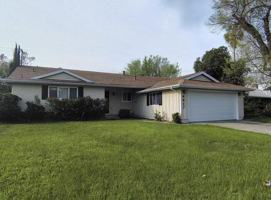 featured image of 4417 A Pkwy #1