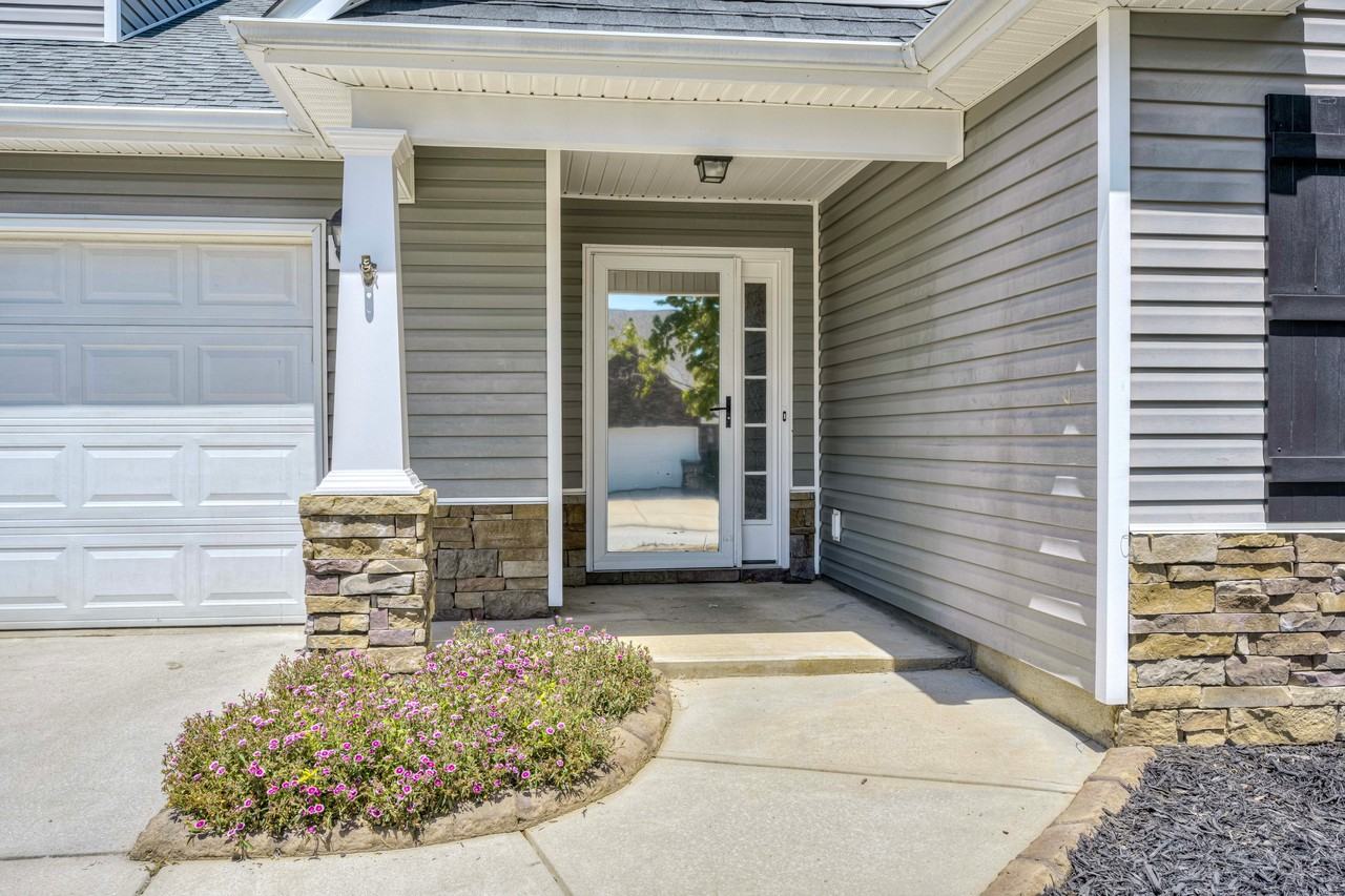 635 Shipley Ave #1 - Photo 3 of 34