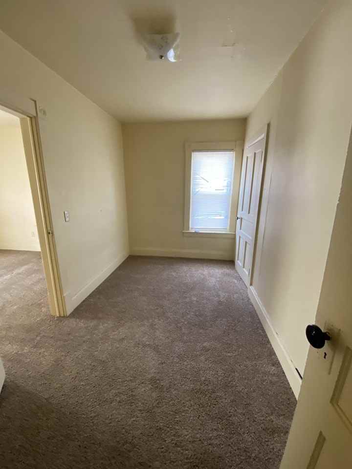 557 Lafayette Ave #1 - Photo 4 of 7