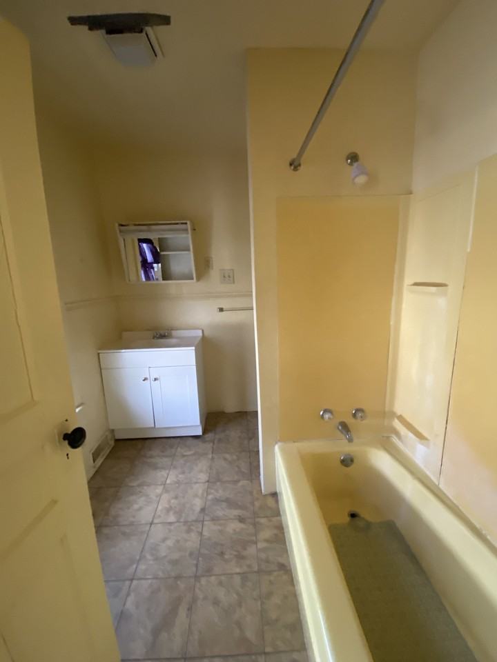 557 Lafayette Ave #1 - Photo 5 of 7