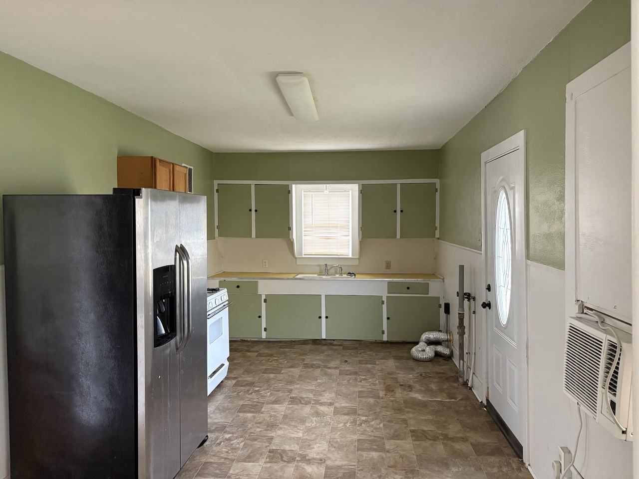 505 E Main St #1 - Photo 6 of 9