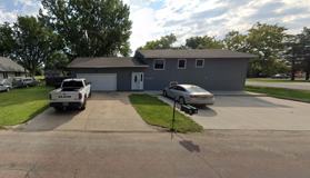 300 8th St NE - Photo 1 of 1