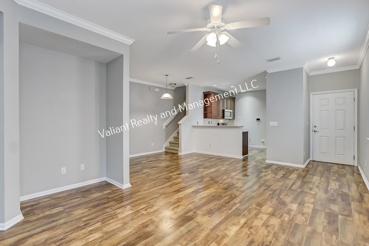 12362 Sand Pine Ct #1 - Photo 4 of 37