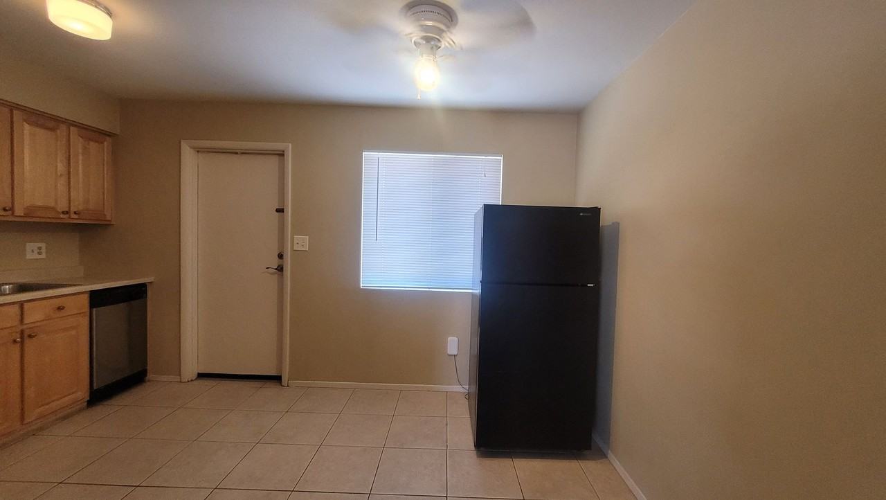 5306 E Boise St - Photo 6 of 11