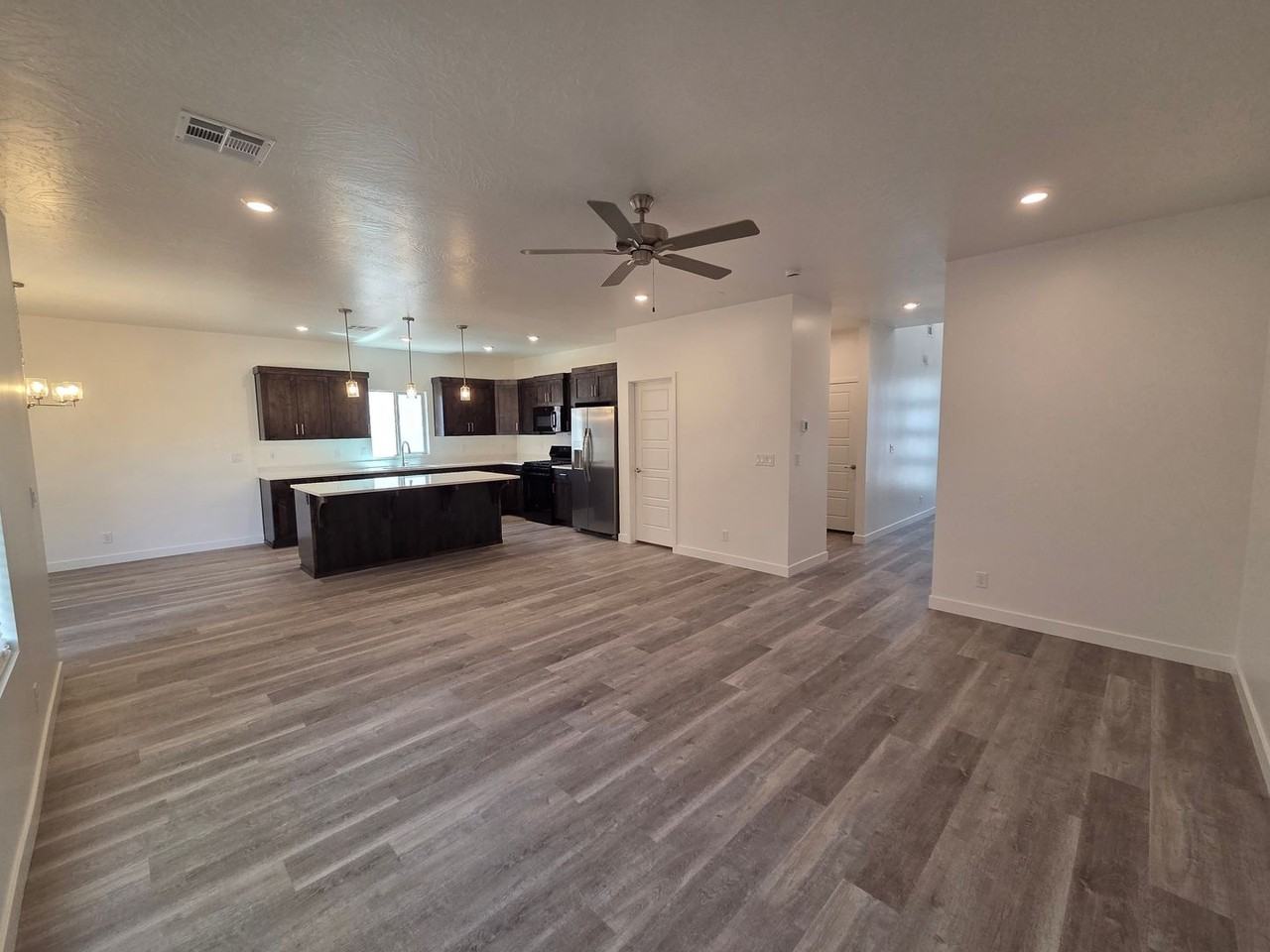 1471 E White Desert Dr - Photo 5 of 32