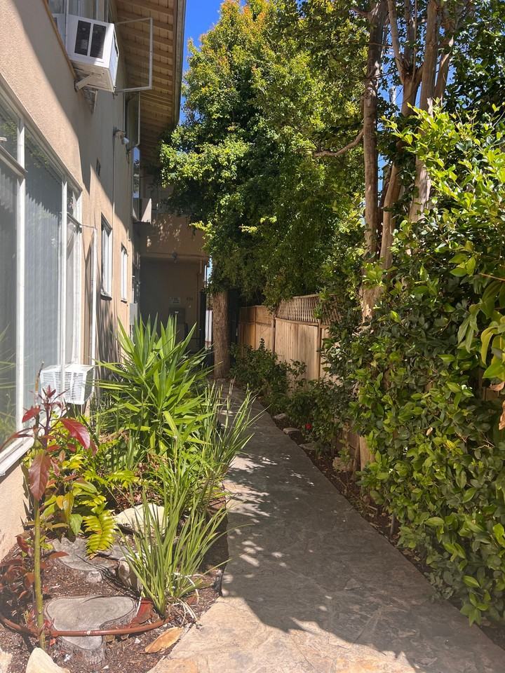 328 Doheny Properties LLC - Photo 2 of 3